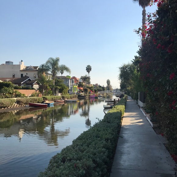 Meet your Posher, Alexandra - Picture 1 of 1